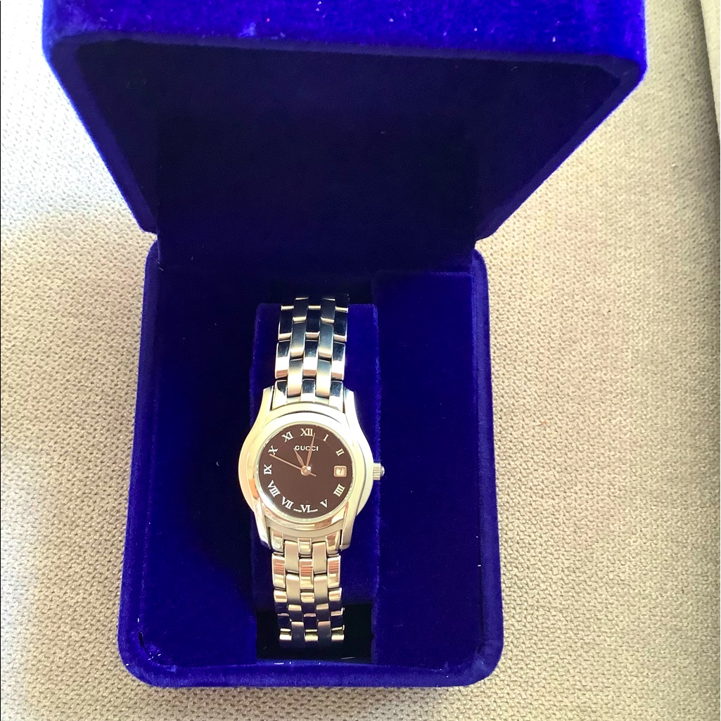 Beautiful Authentic Stainless Steel Gucci Watch